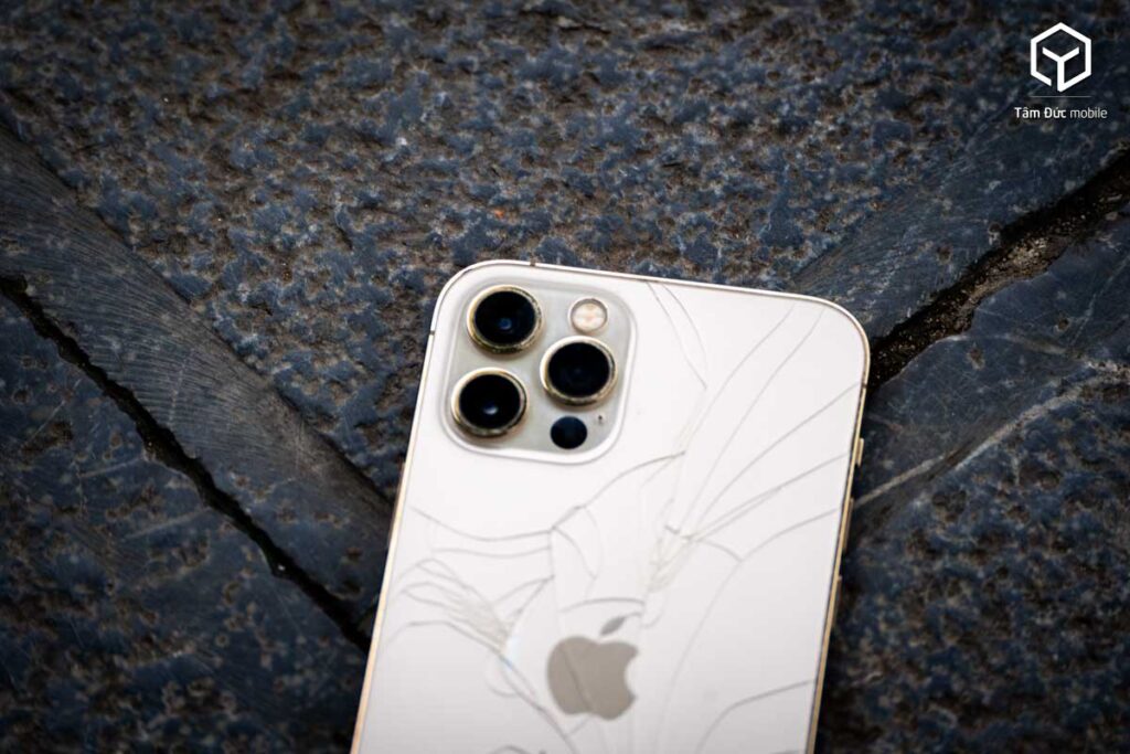 iPhone 12 Pro thay lưng kính có mất chống nước không?