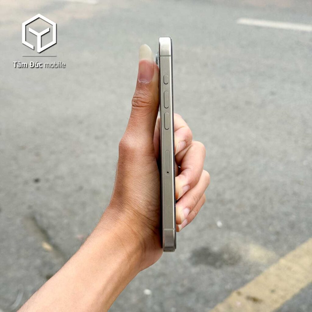 iPhone 15 Pro có phải là chiếc iPhone đáng tiền nhất hiện nay? | Tâm Đức Mobile 2 iPhone 15 Pro có phải là chiếc iPhone đáng tiền nhất hiện nay? | Tâm Đức Mobile
