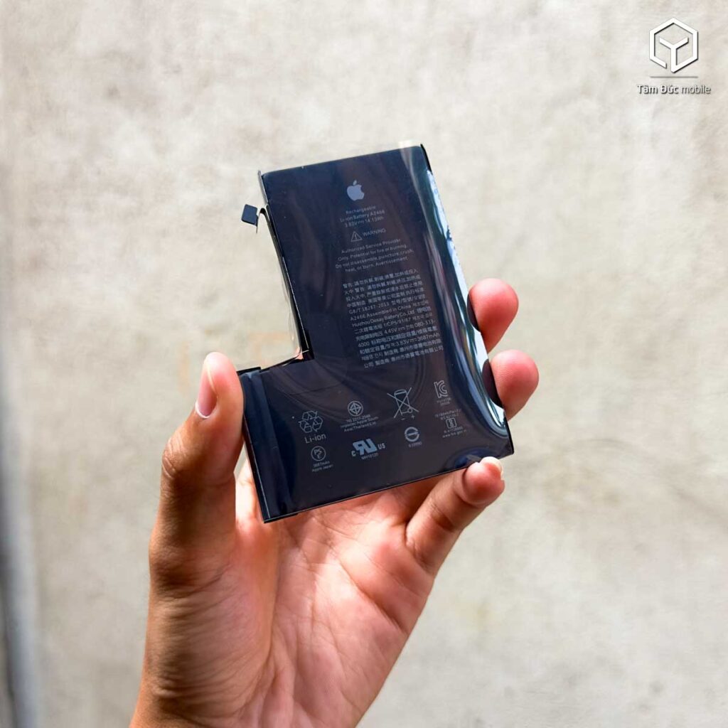 Thay pin US Pro cho iPhone có thực sự ổn định không? | Tâm Đức Mobile 2 Thay pin US Pro cho iPhone có thực sự ổn định không? | Tâm Đức Mobile