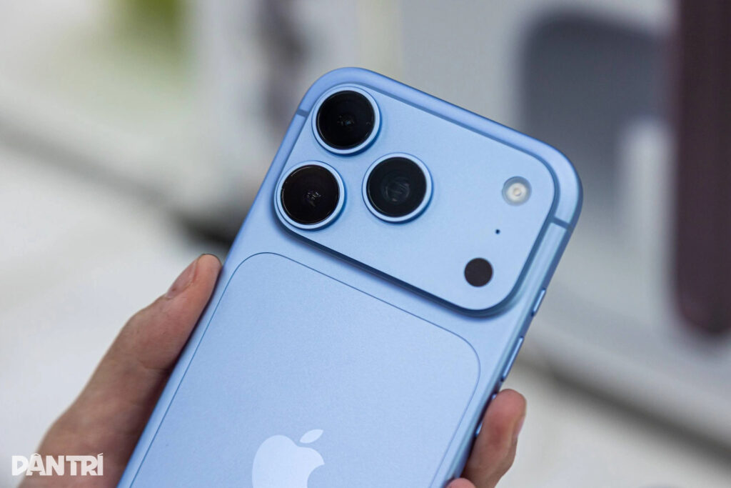 Trên tay iPhone 18 Pro chính hãng Việt Nam màu Xanh Băng Thanh | Tâm Đức Mobile