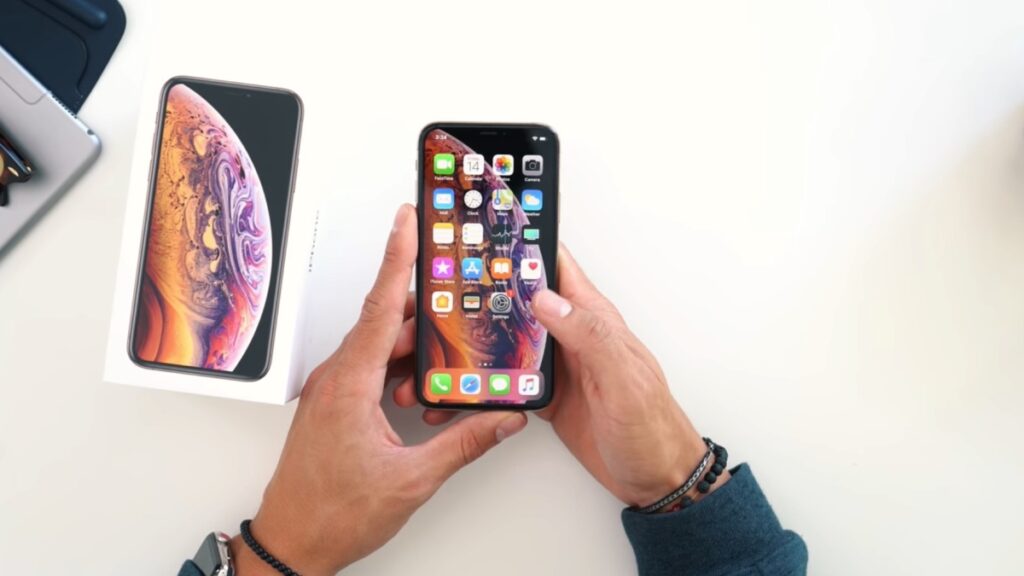 Có nên mua iPhone Xs năm 2026? Những điều cần biết | Tâm Đức Mobile 2 Có nên mua iPhone Xs ở năm 2026? Những điều cần biết | Tâm Đức Mobile