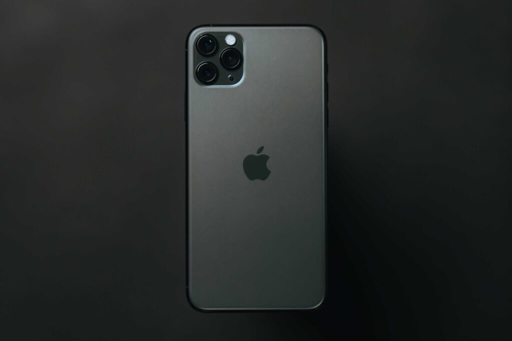 iPhone 11 Pro Max năm 2026: Giá rẻ có còn đáng mua? | Tâm Đức Mobile 1 iPhone 11 Pro Max năm 2026: Giá rẻ có còn đáng mua? | Tâm Đức Mobile