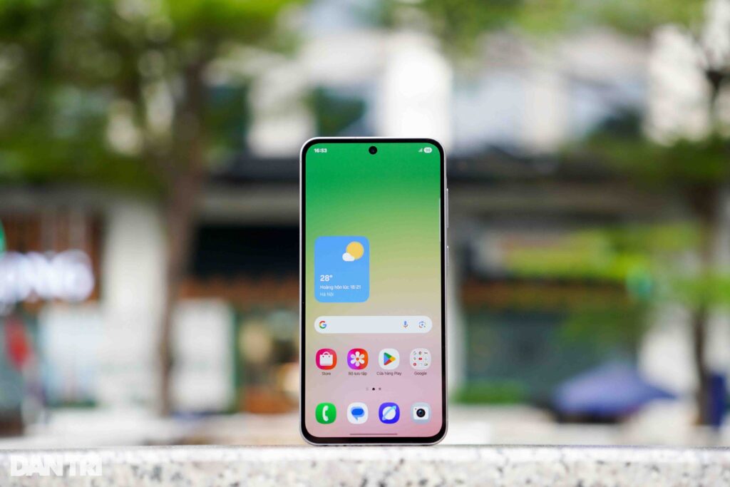 Samsung Galaxy A56 vs iPhone 14 năm 2026: Nên mua máy nào? | Tâm Đức Mobile 3 Samsung Galaxy A56 vs iPhone 14 năm 2026: Nên mua máy nào? | Tâm Đức Mobile
