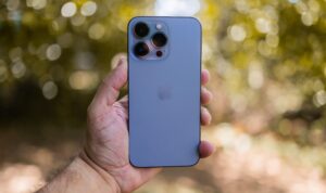So sánh iPhone 13 Pro Max và 18 Pro Max: Có nên lên đời? | Tâm Đức Mobile